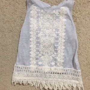 A shirt that’s to small for me